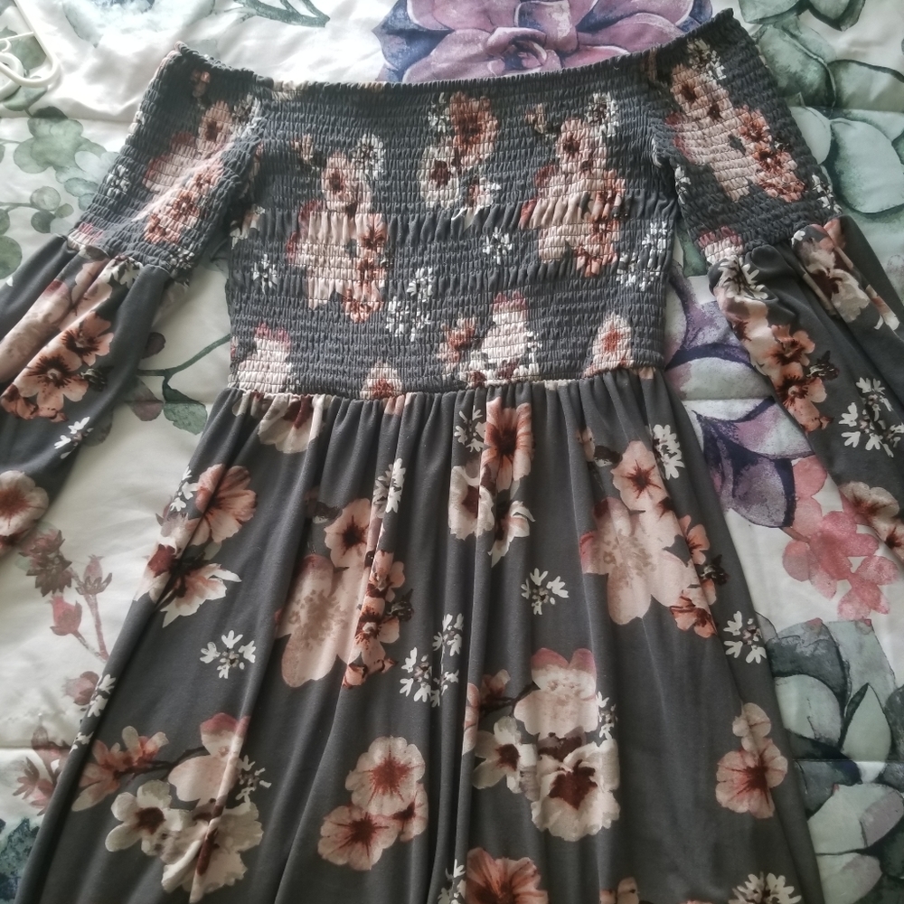 Slanted shoulder floral dress